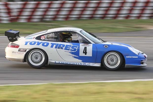 ニュルブルクリンク24時間レースに参戦